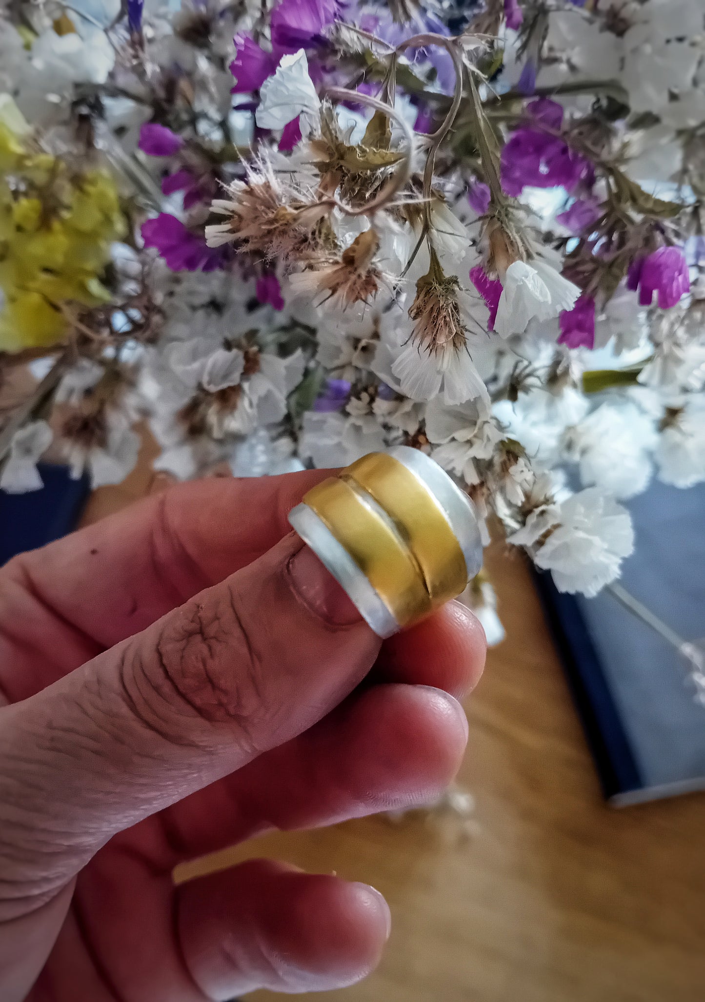 Double chevalier ring