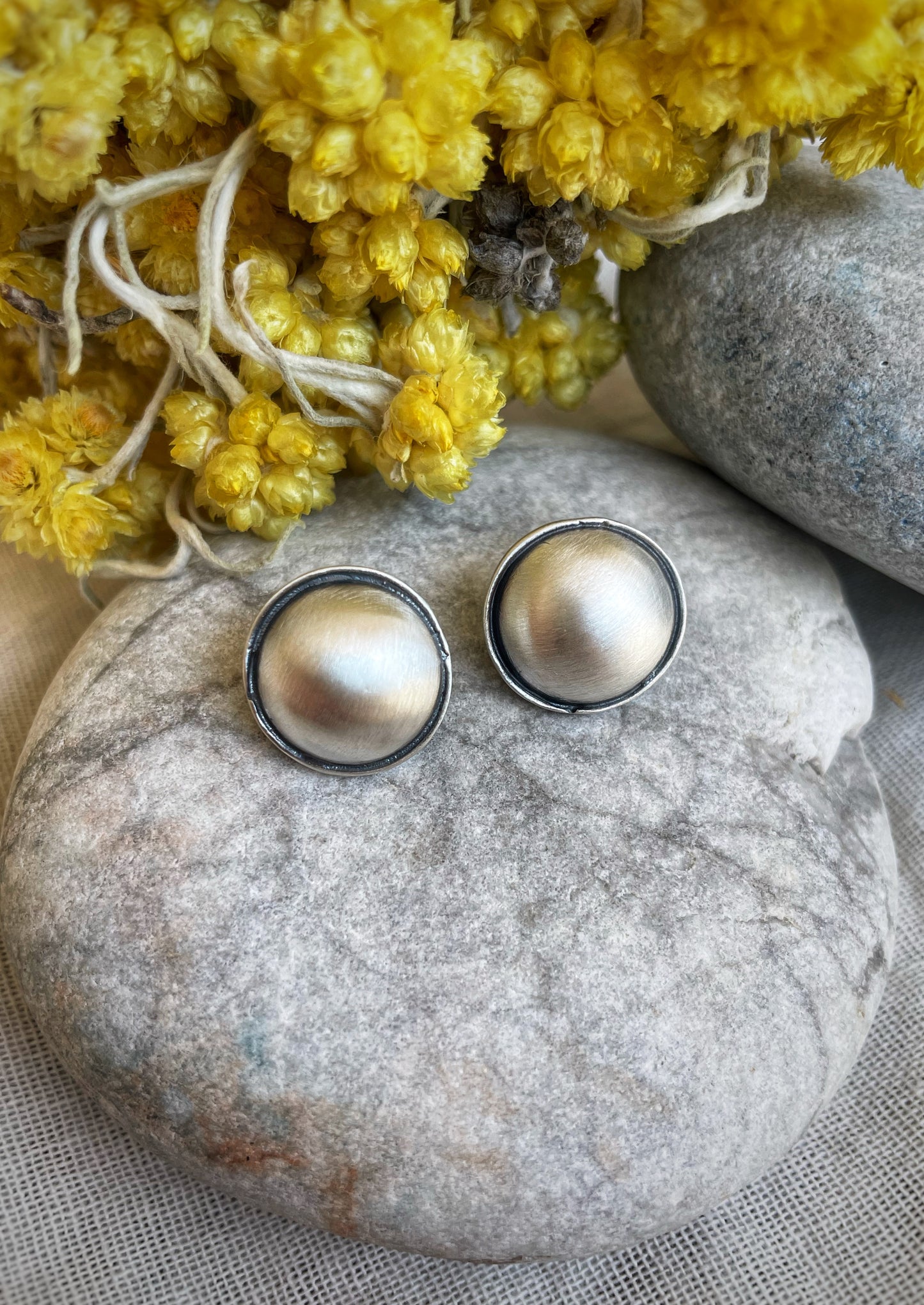 Round silver studs