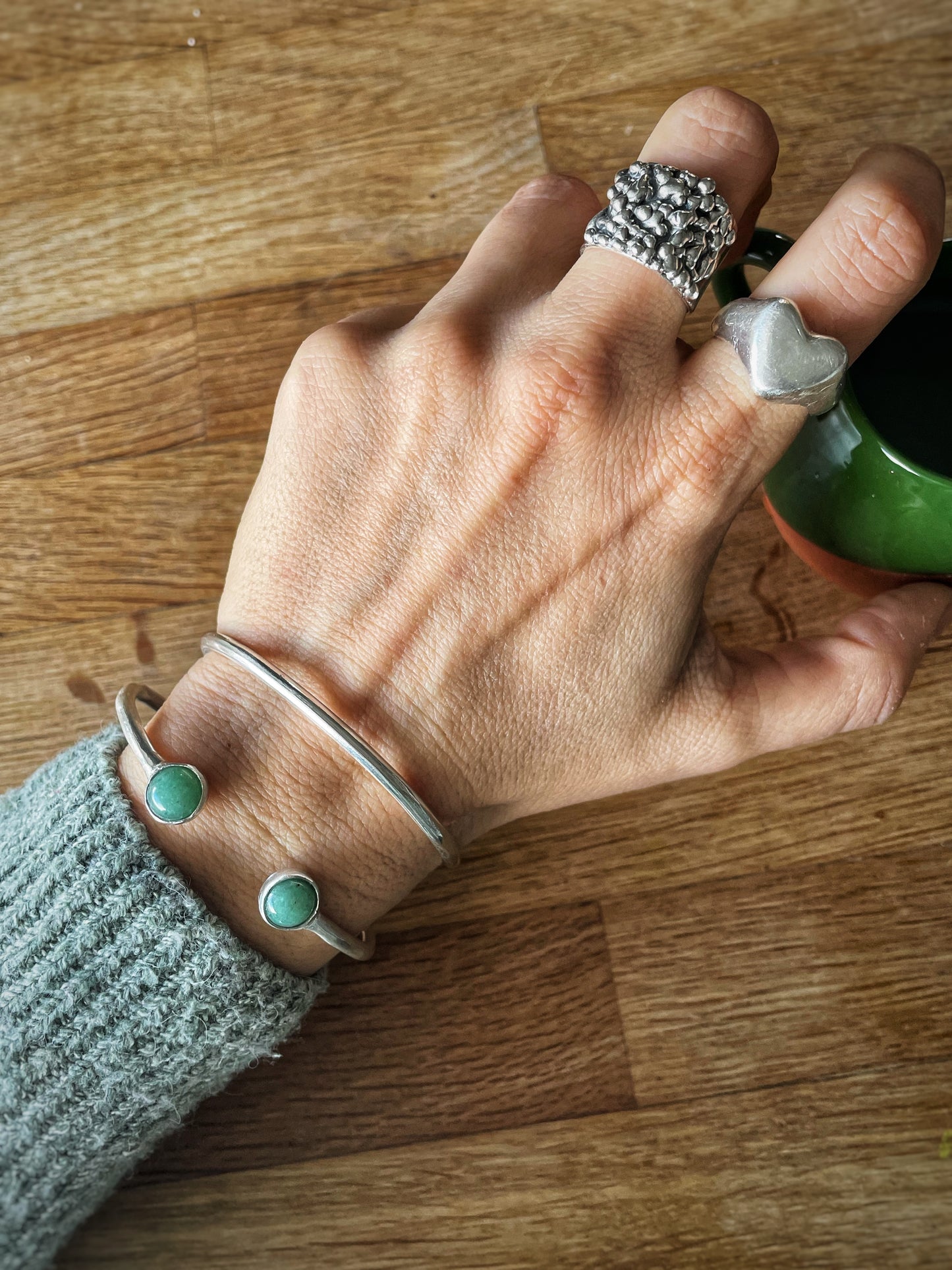 Aventurine stones open bangle