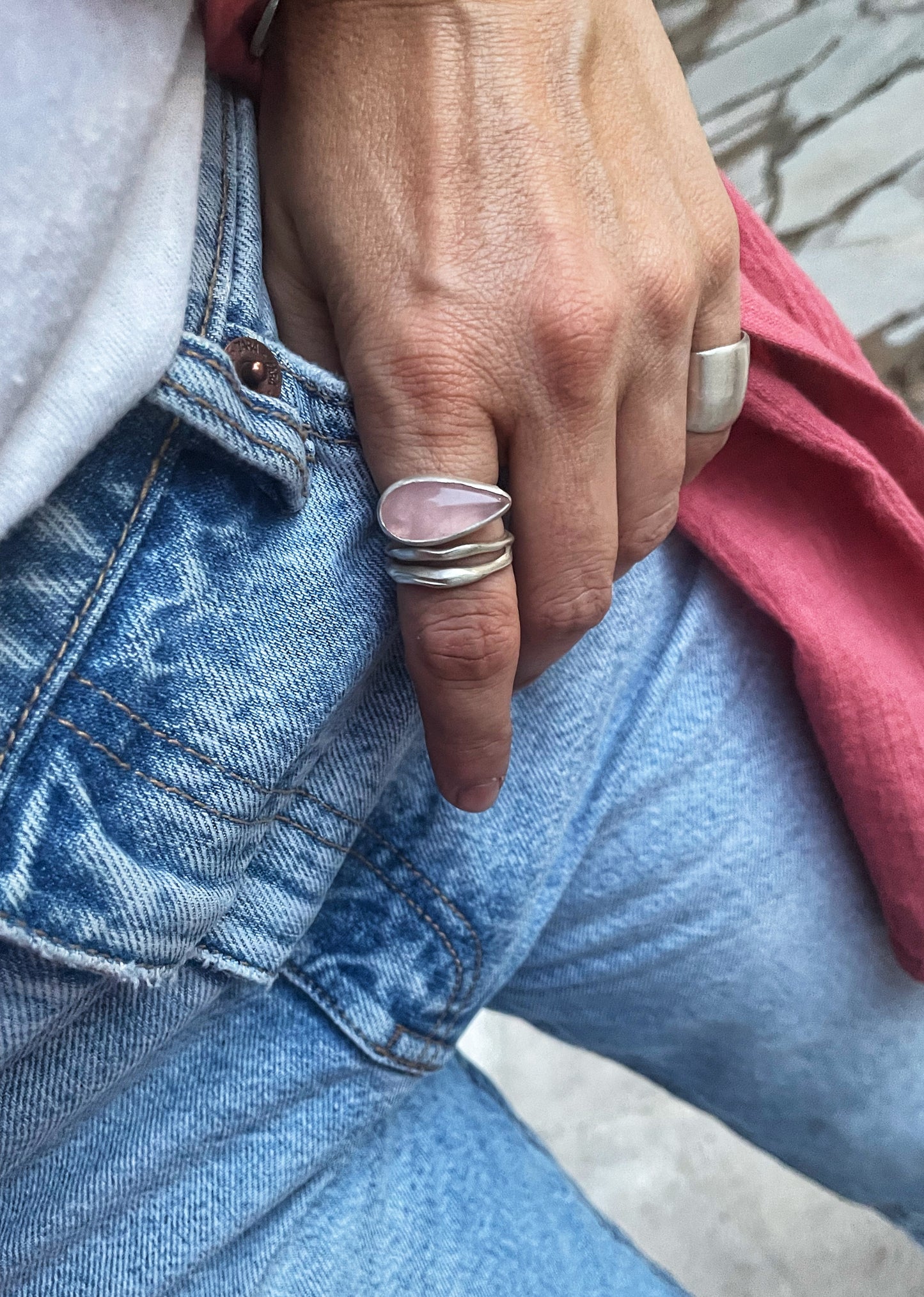 Rose quartz silver ring