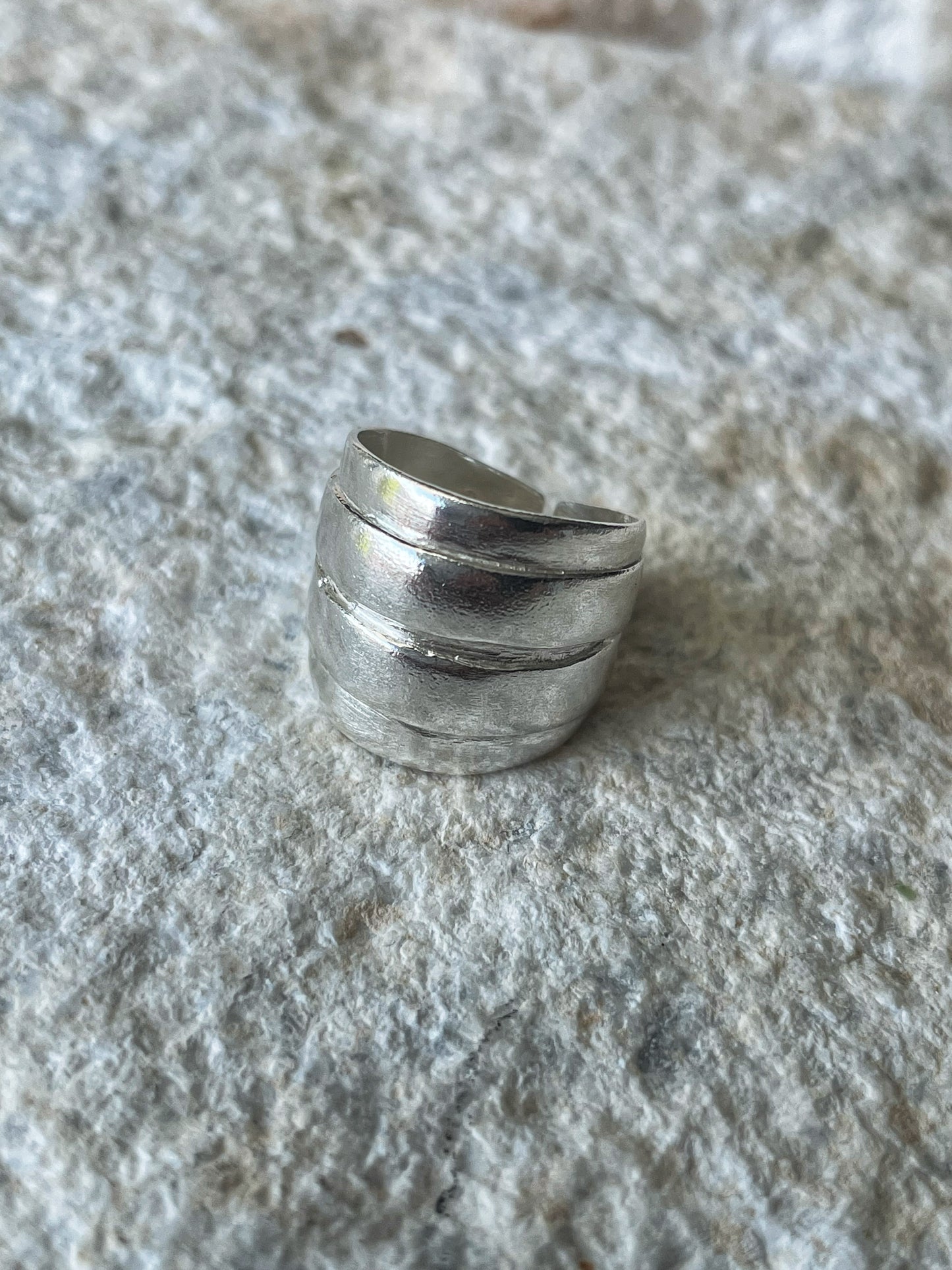 Double chevalier ring