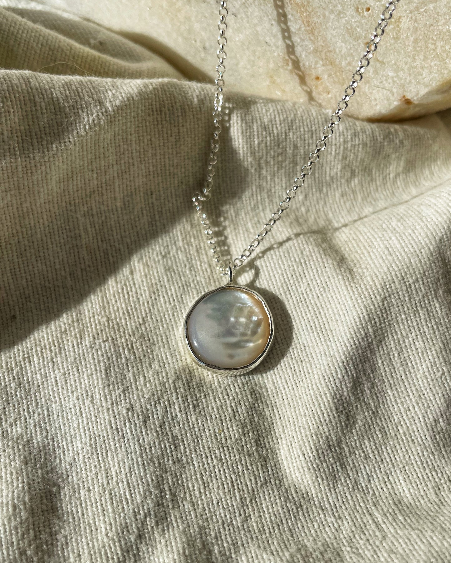 Luna pendant