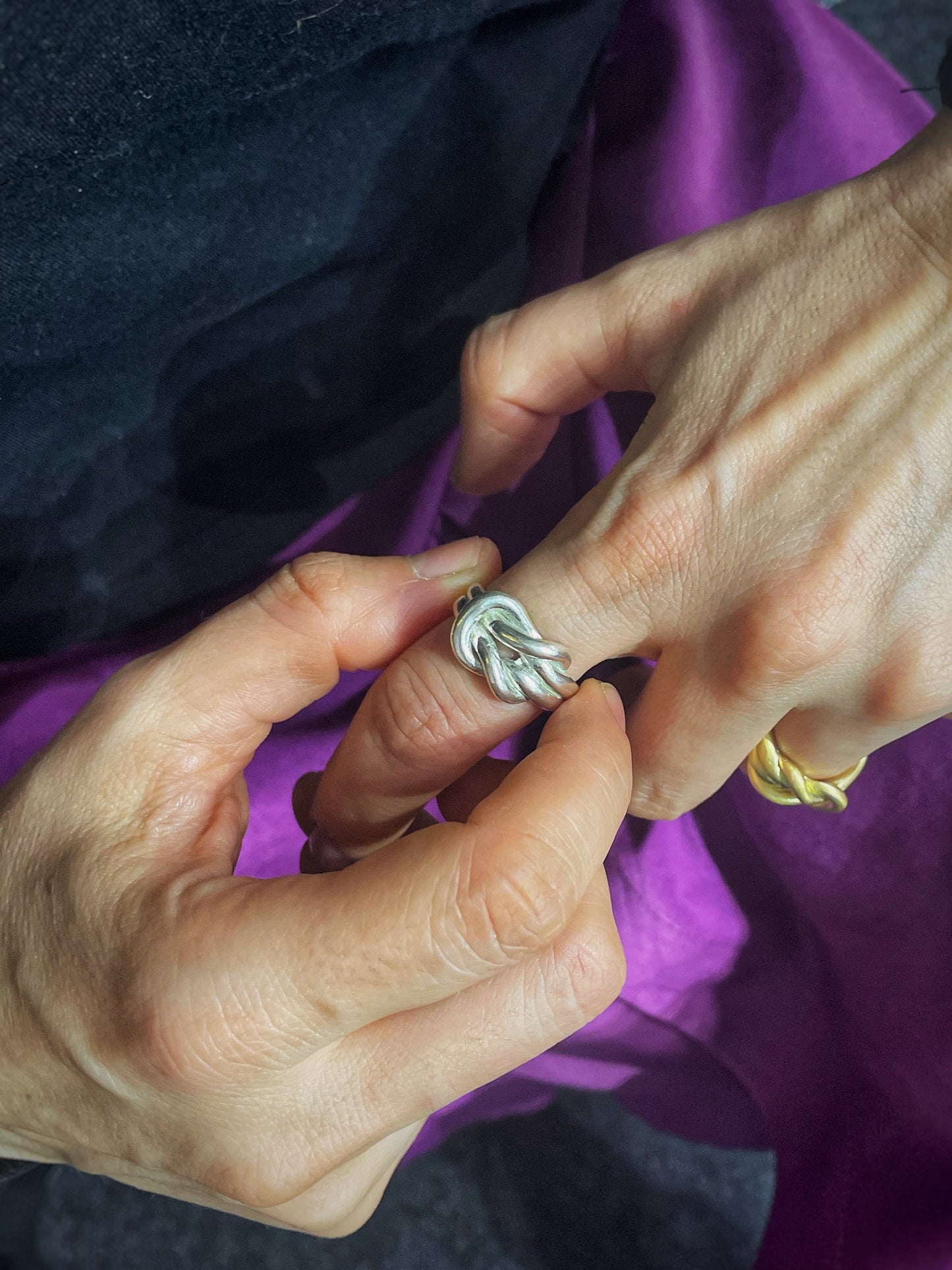 Knot silver ring