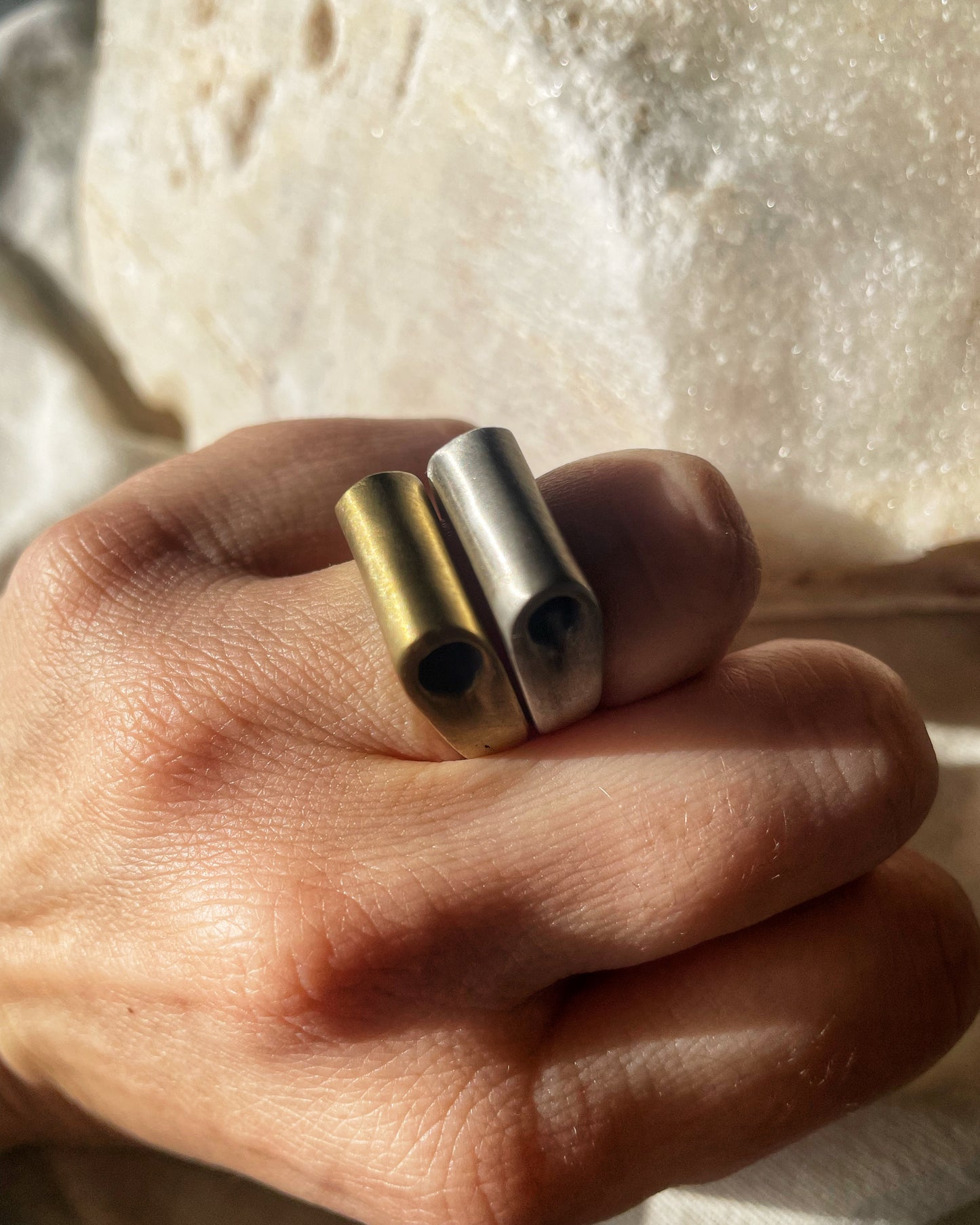 Axis ring