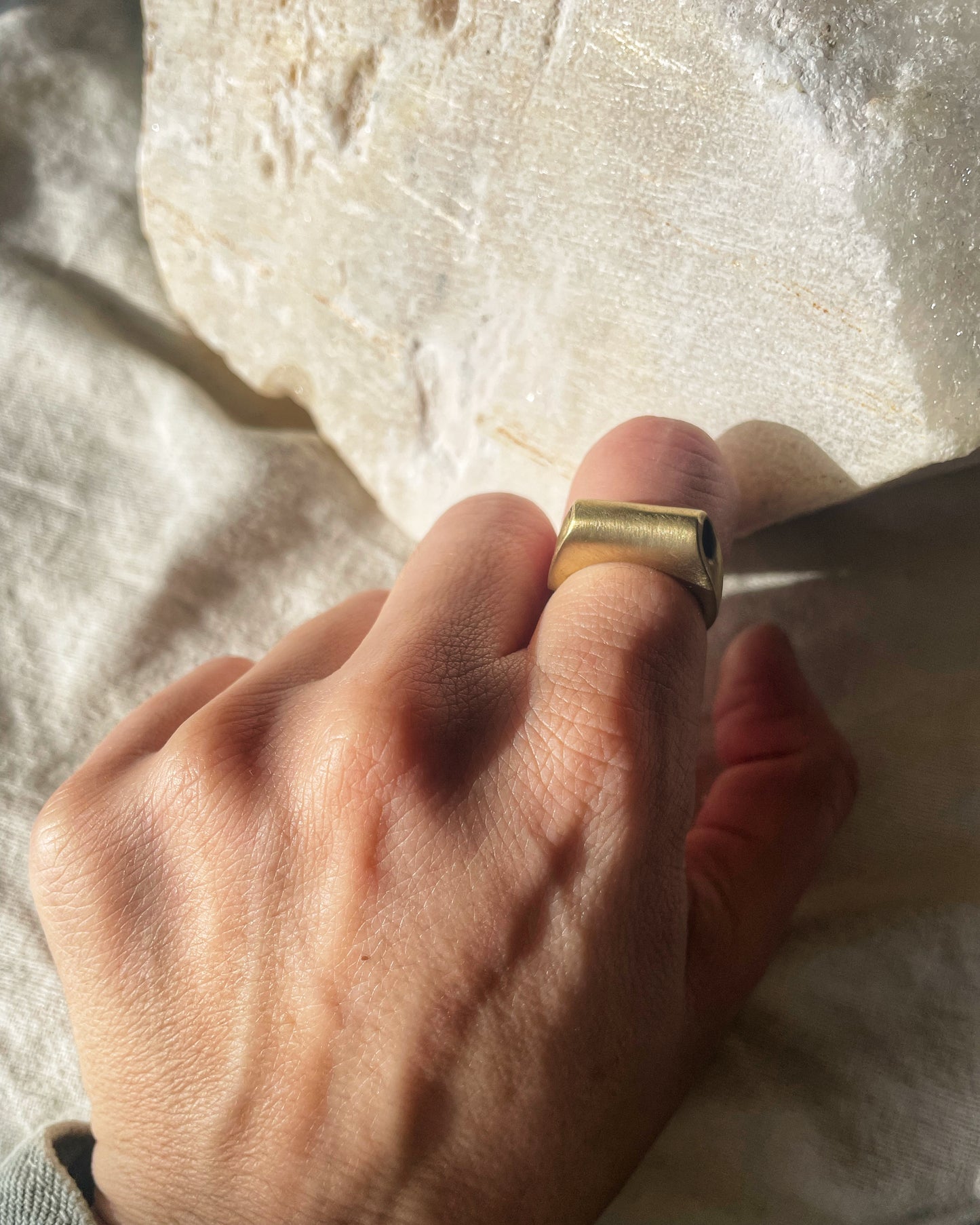 Axis ring