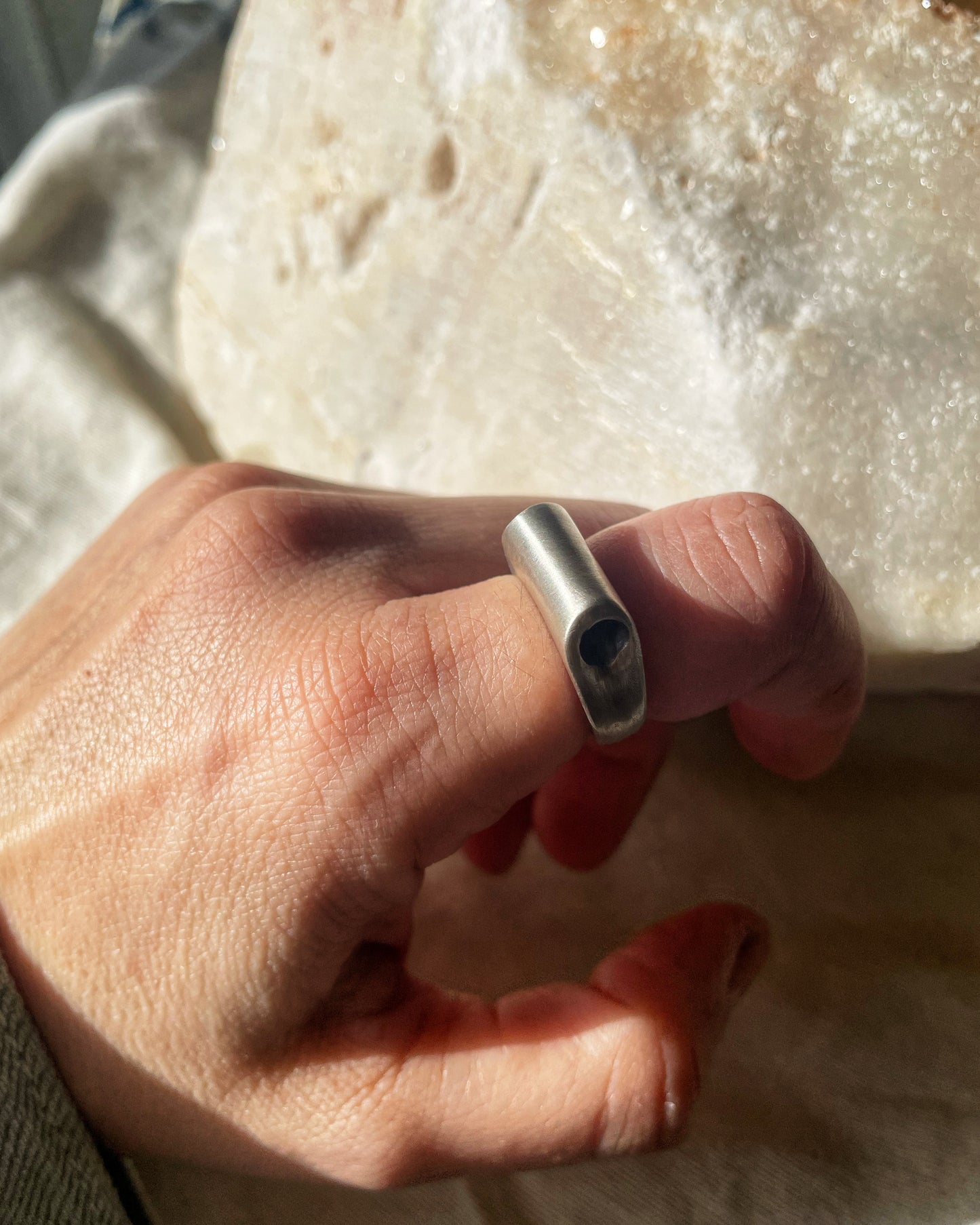 Axis ring