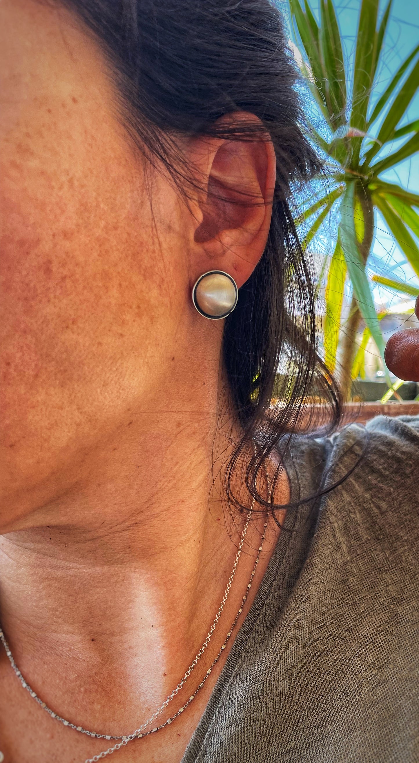 Round silver studs
