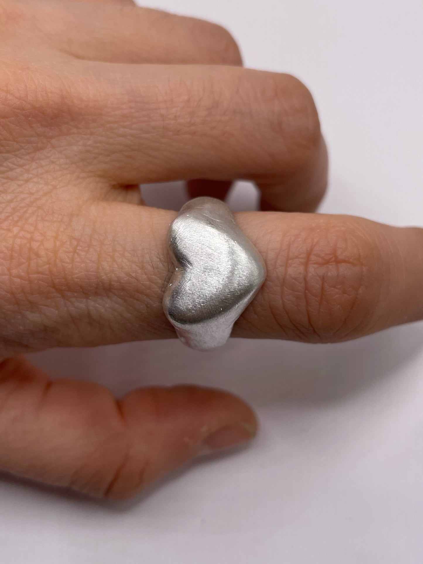 Heart silver ring