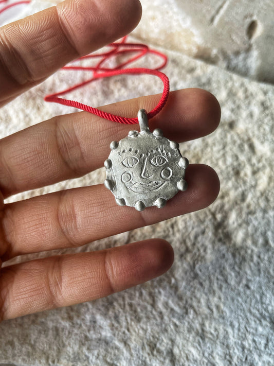 Sun choker