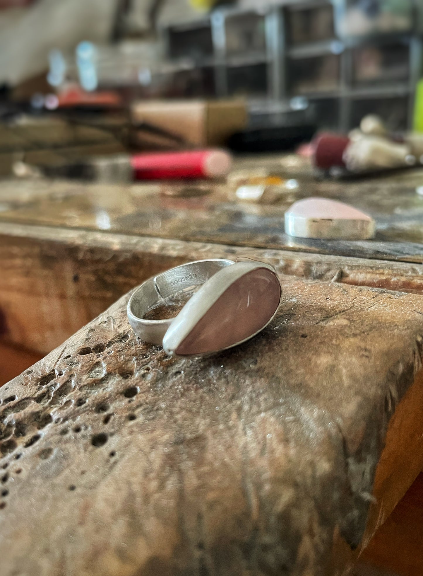 Rose quartz silver ring