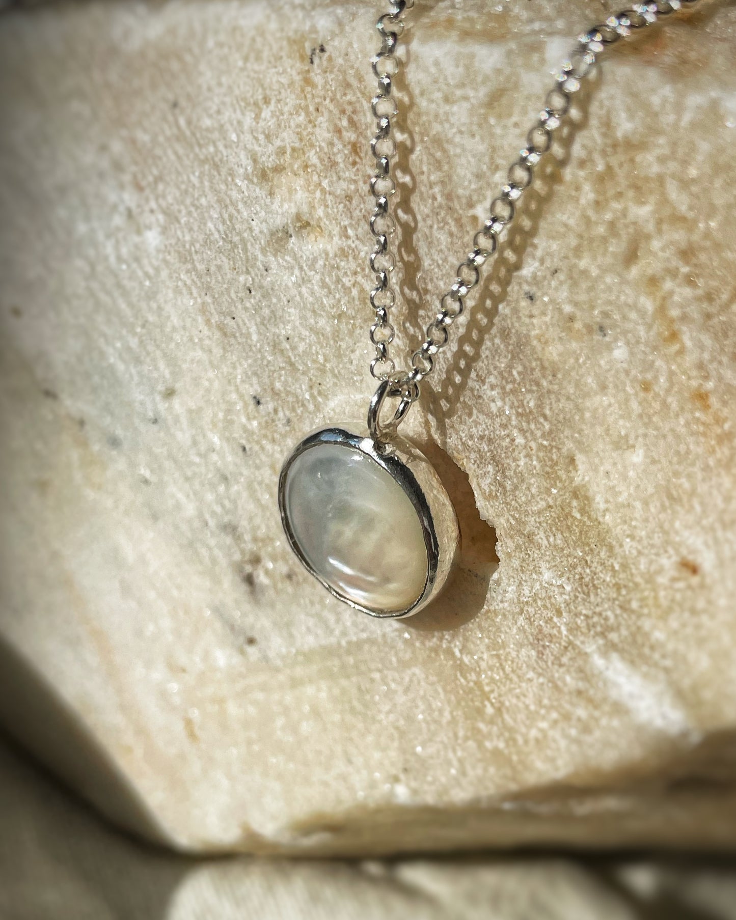 Luna pendant