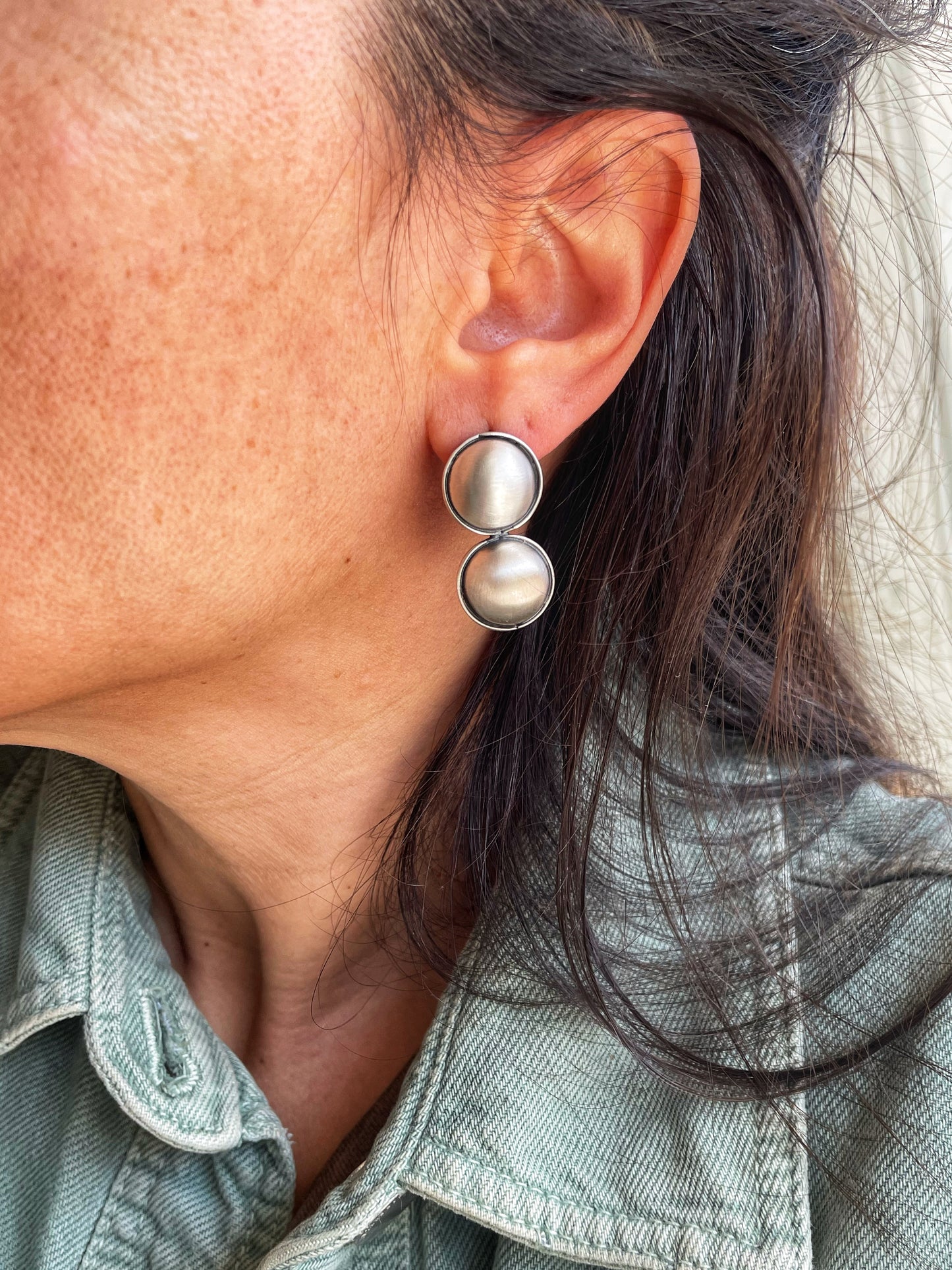 Double silver studs