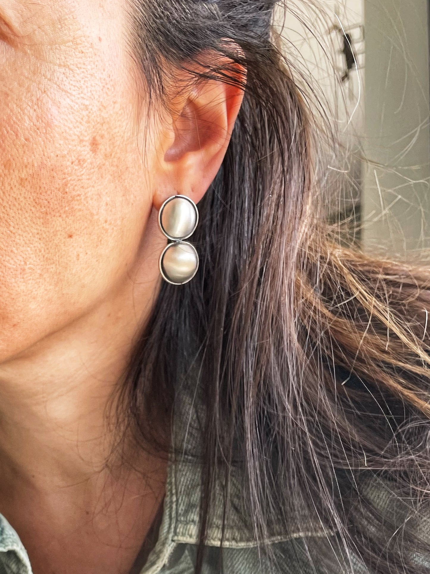 Double silver studs