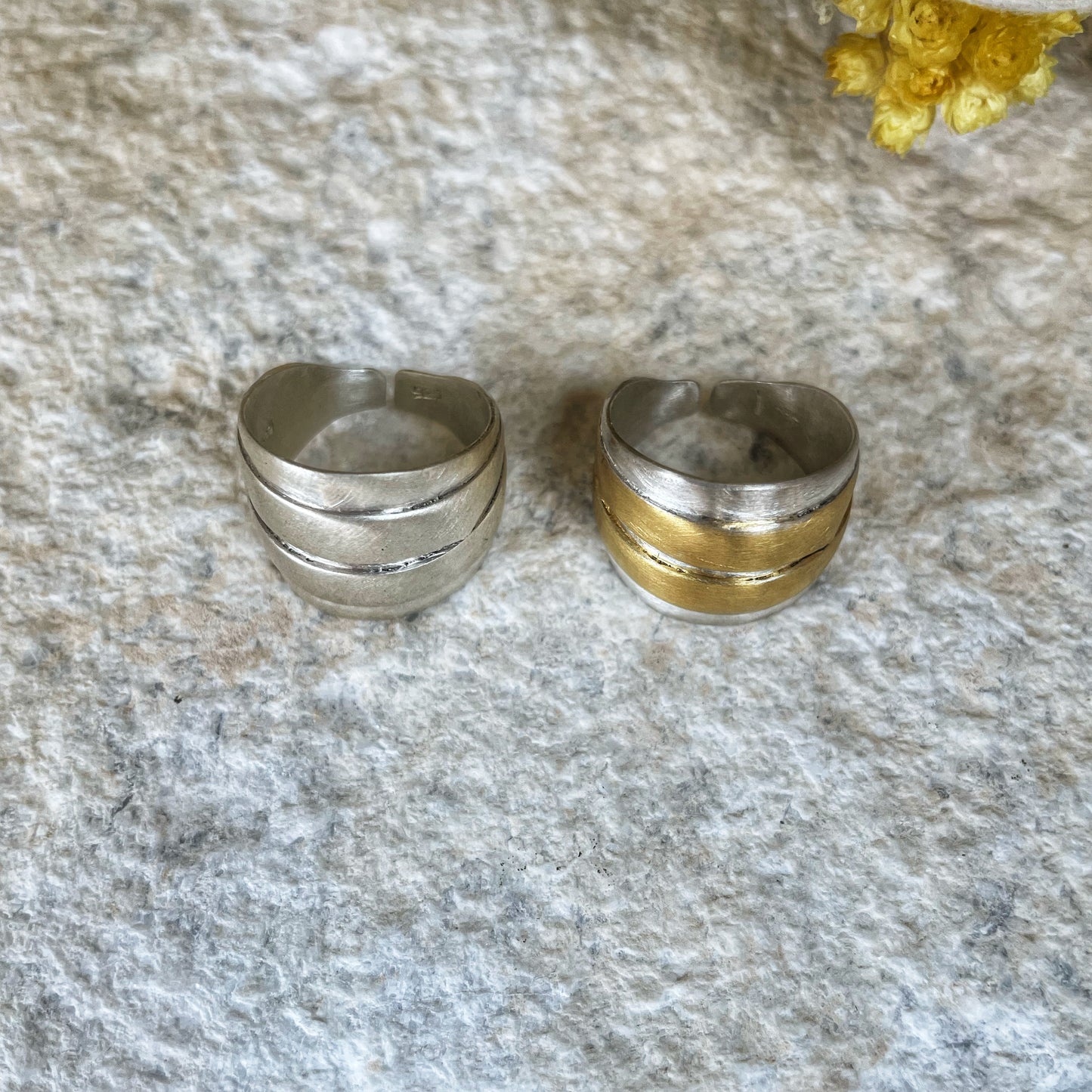 Double chevalier ring