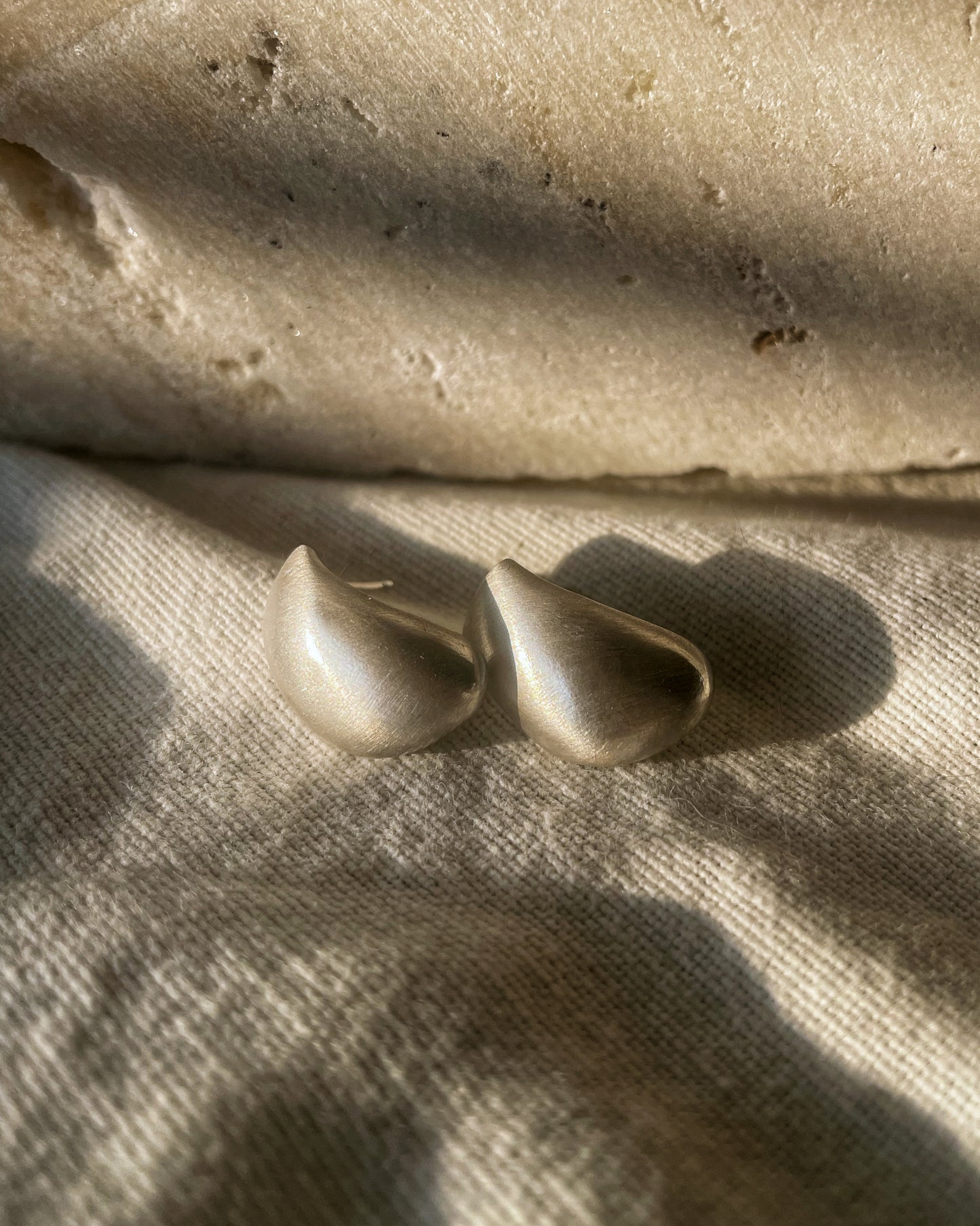 Pebble earrings