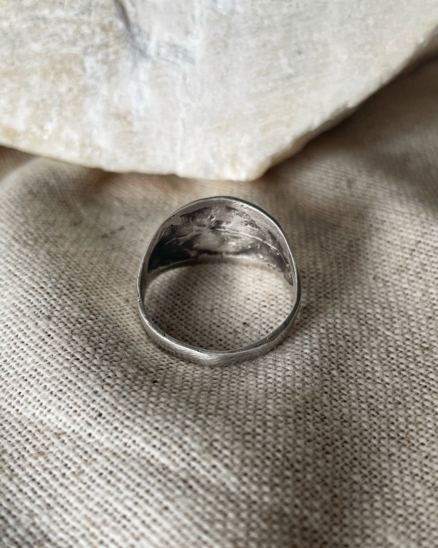 Full moon ring