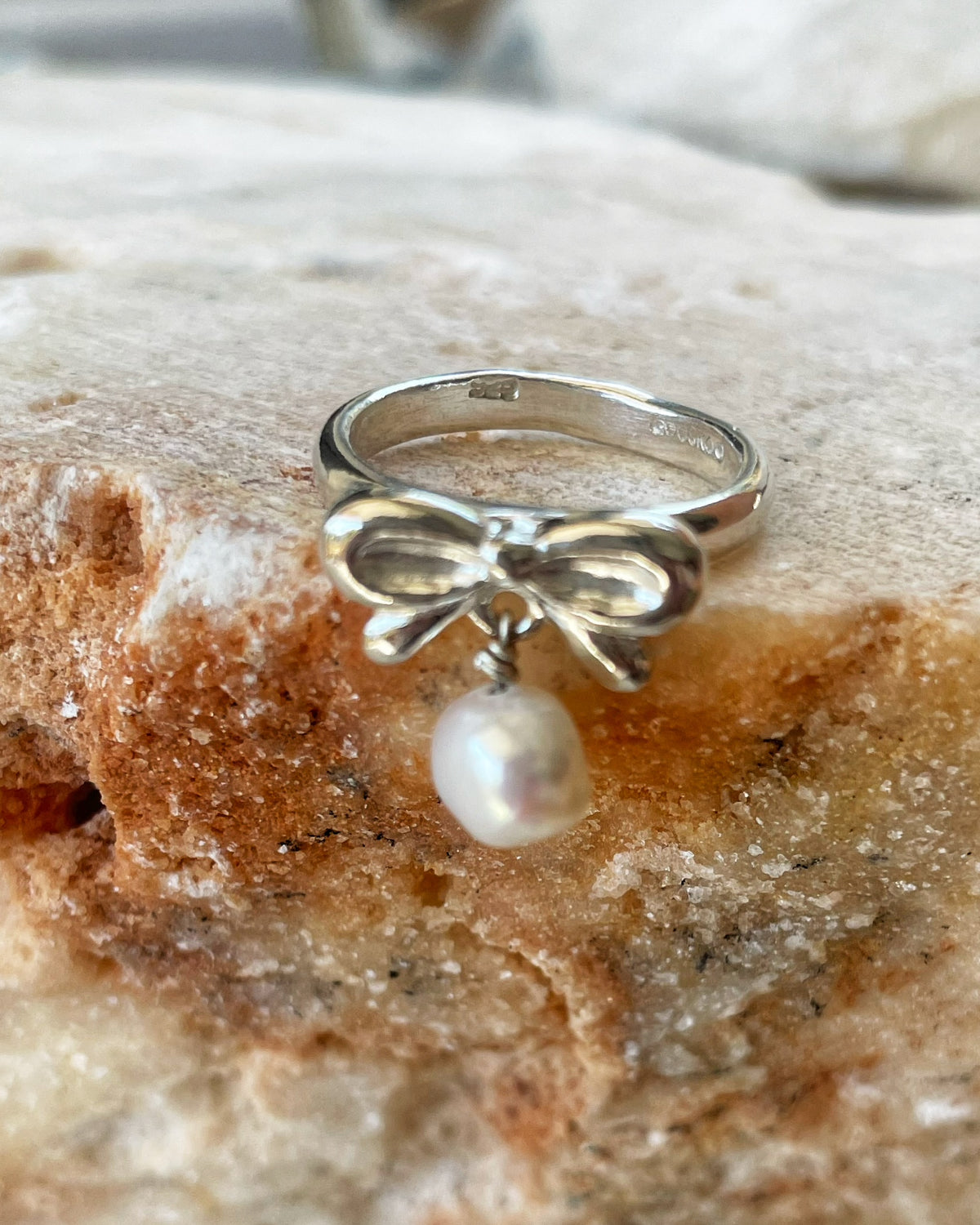 Clara pearl ring